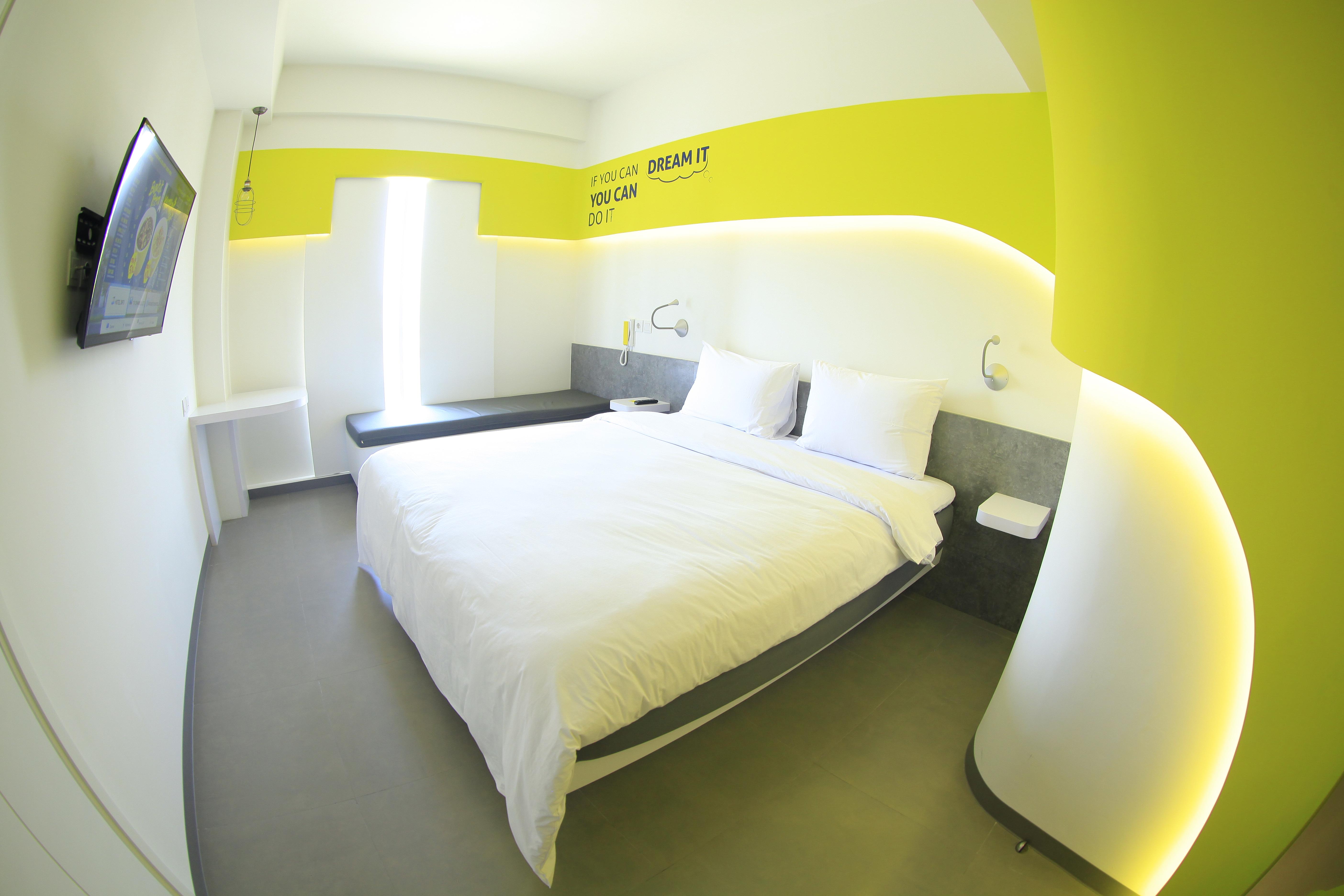 Yello Hotel Jemursari Сурабая Экстерьер фото