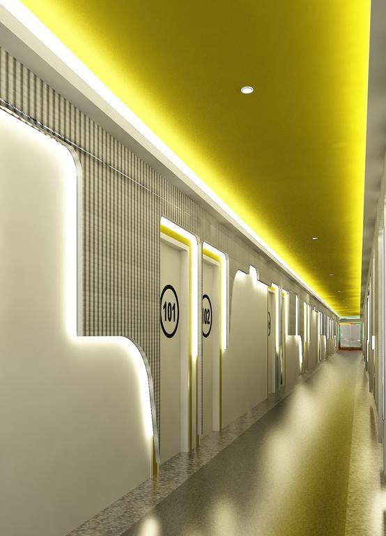 Yello Hotel Jemursari Сурабая Номер фото